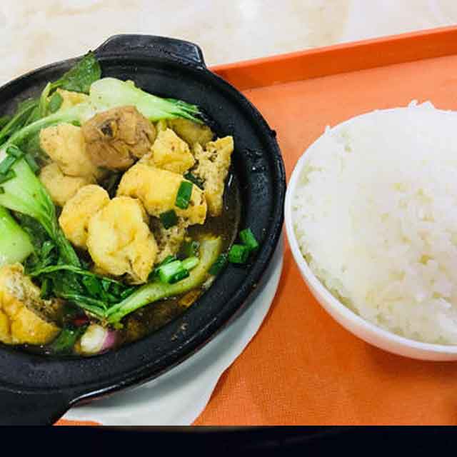 鑫焱黄焖鸡米饭