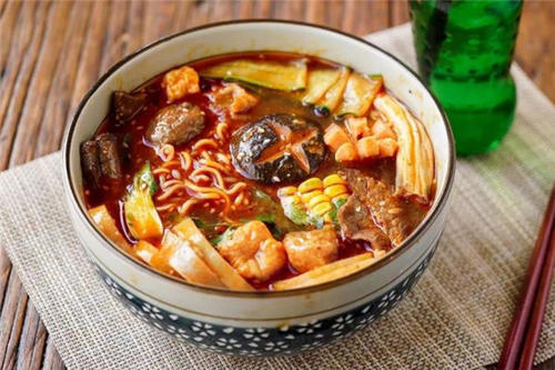 厨王世家麻辣烫